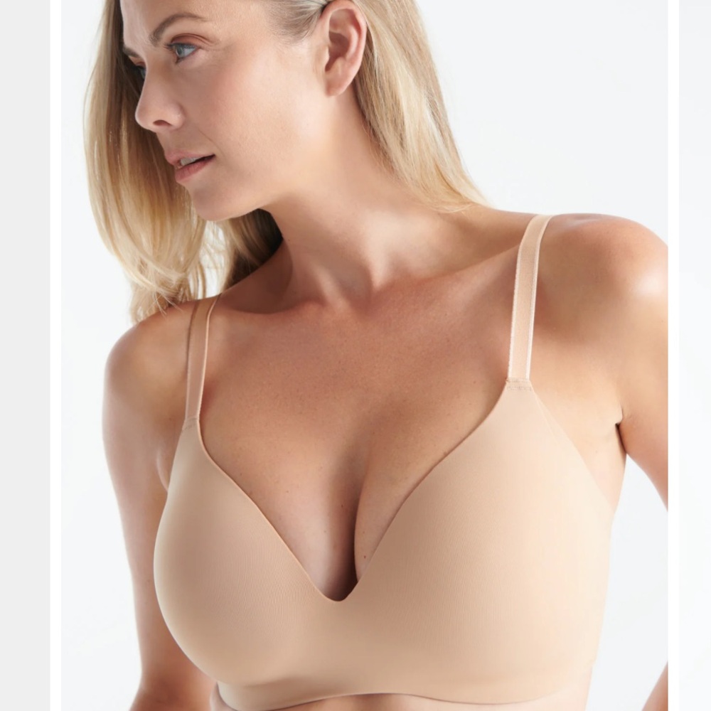 NEW with tags! Knix wingwoman wireless contour bra warm sand FINAL PRICE